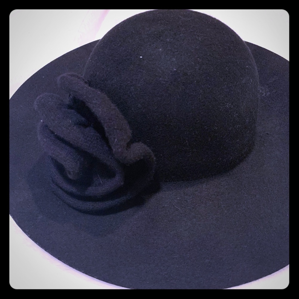 Black winter hat